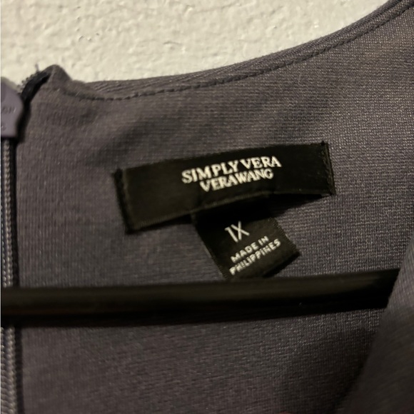 NWOT grey peplum top, 1x, simply Vera by Vera wang - Picture 7 of 9